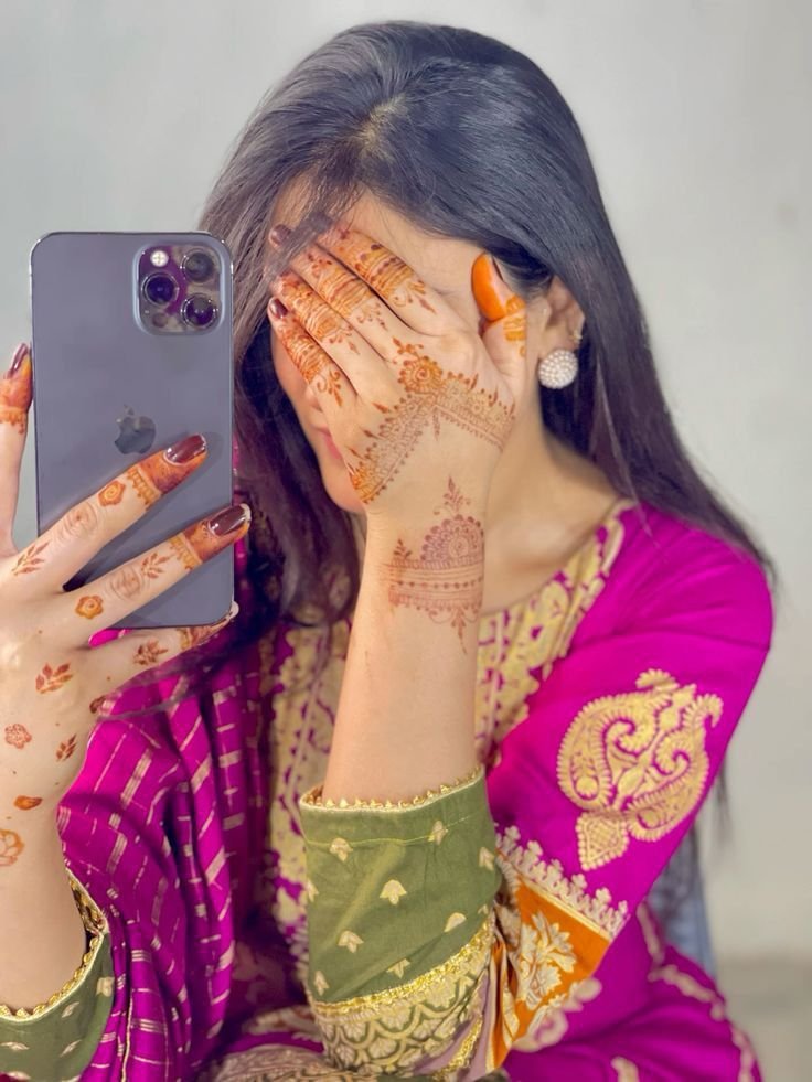 hidden face girl dp (1)