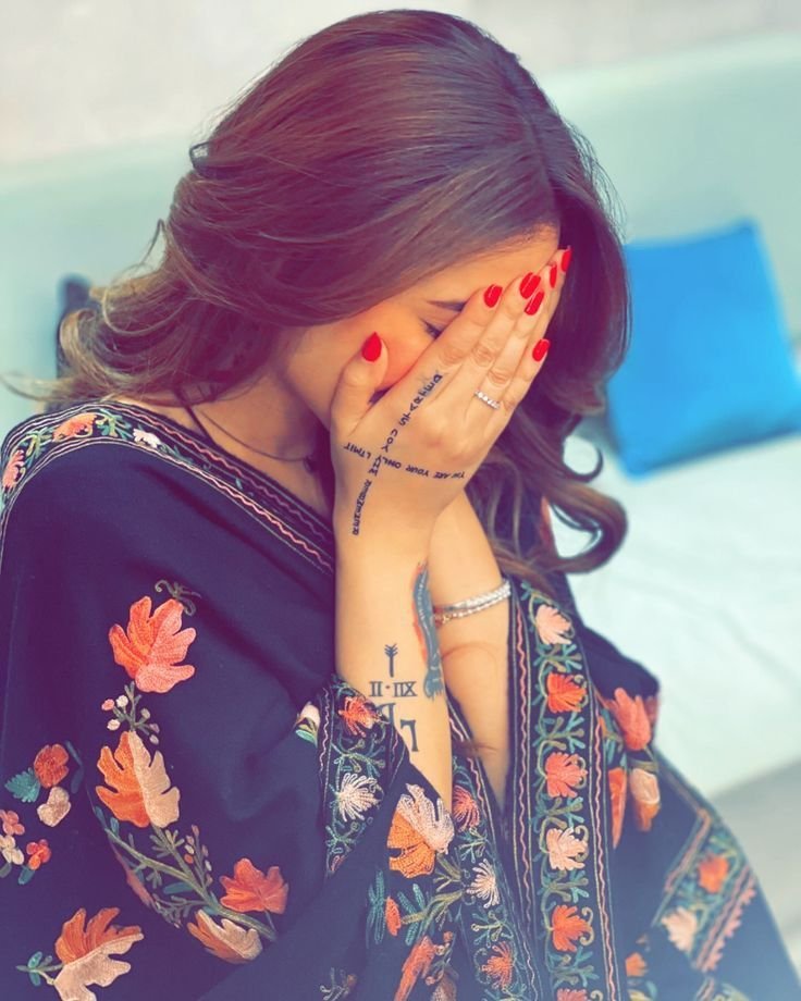 hidden face girl dp (26)