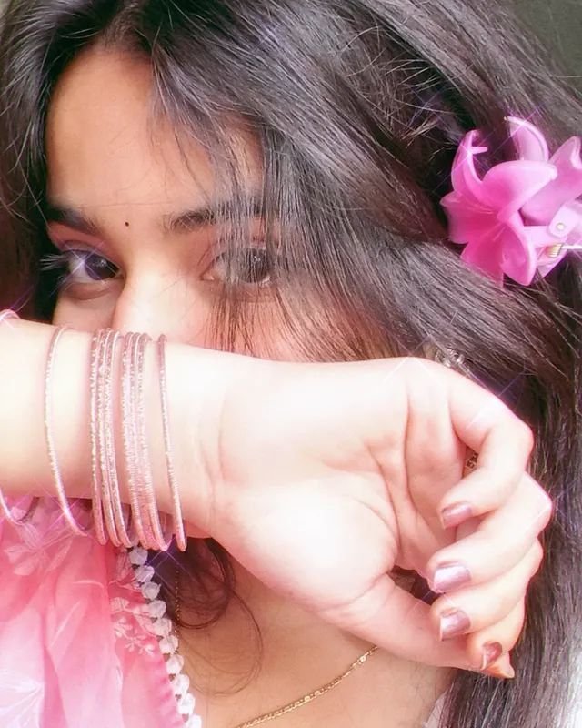 hidden face girl dp (4)