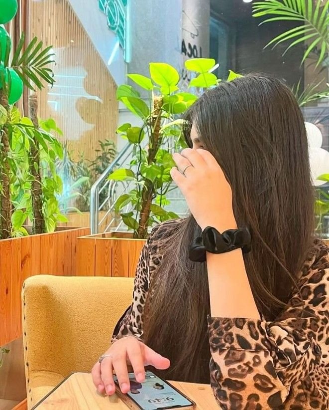 hidden face girl dp (41)