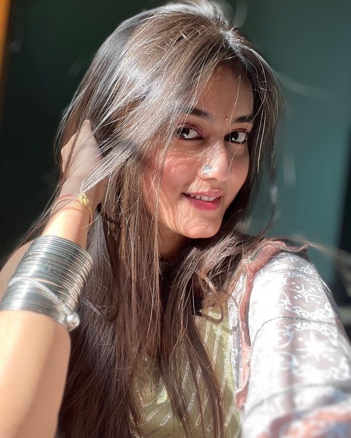 hidden face girl dp (8)