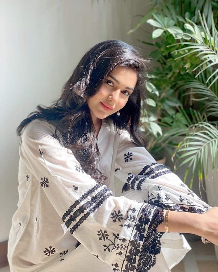 real simple girl image (24)