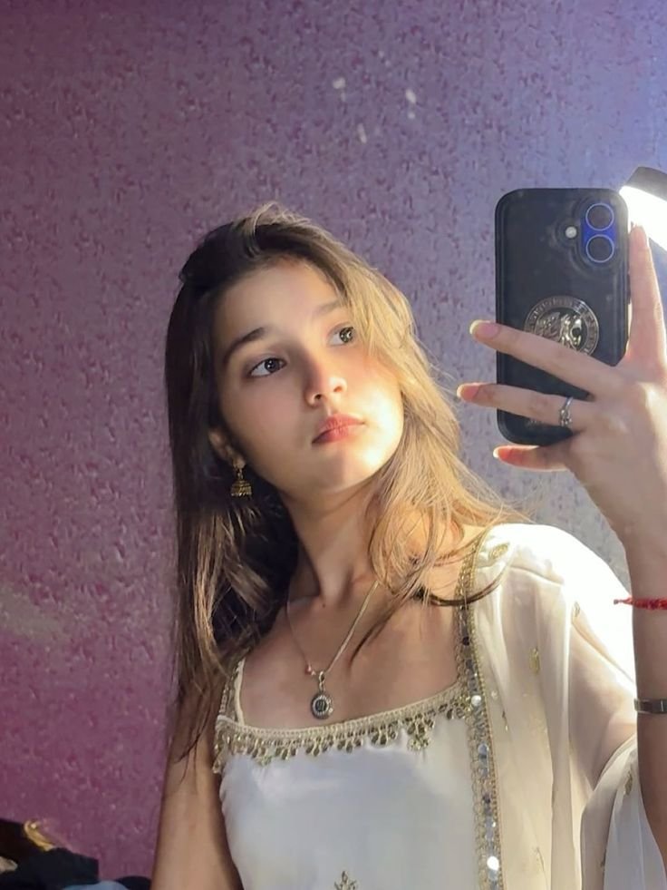 real simple girl image (41)